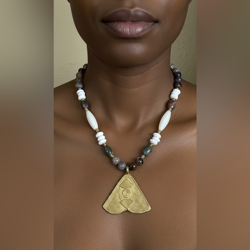 22 inch Botswana Agate and Jade bead necklace NWOT